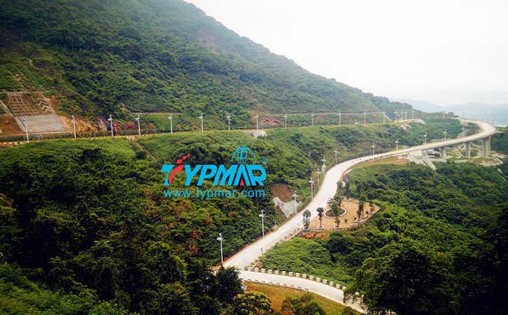深圳碧嶺三洲田路風光互補路燈工程